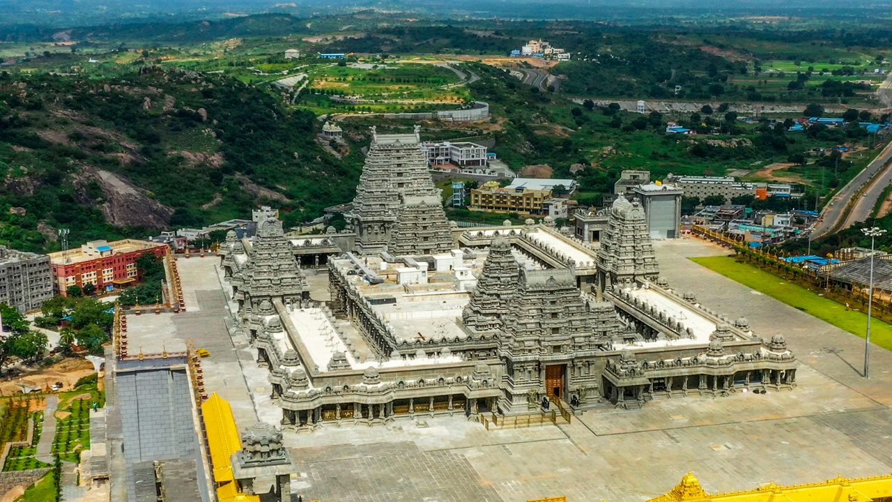 sri-lakshmi-narasimha-swamy-temple-or-yadadri-temple-or-yadagirigutta-temple-bhongir-telangana-1-attr-hero