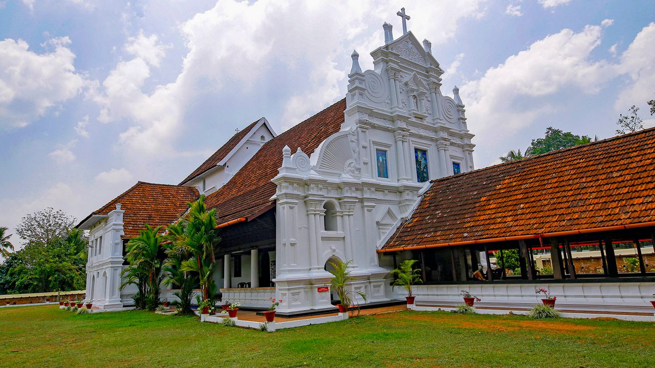 st-mary-s-church-kumarakom-kerala-attr-hero-3