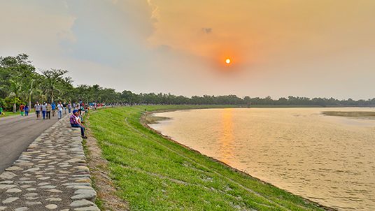 sukhna-lake-chandigarh-trip-right-side