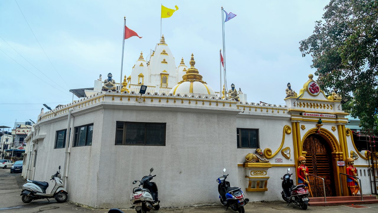 swami-narayan-temple-daman-daman-and-diu-attr-hero