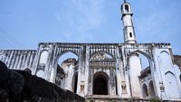 swinging-towers-of-farkande-jalgaon-maharashtra-2-attr-hero