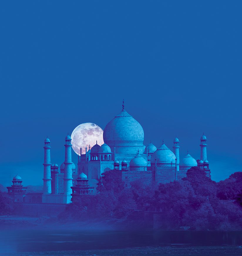 Moonrise at Taj Mahal