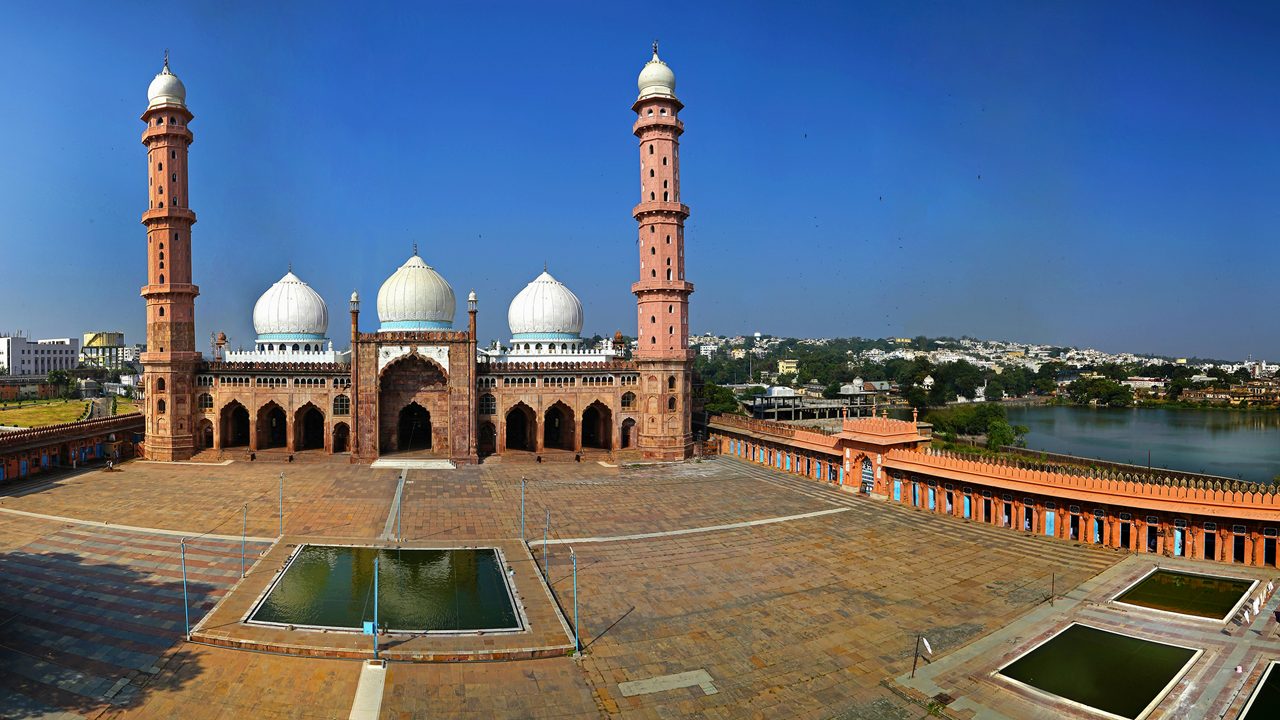 taj-ul-masjid-1-attr-hero