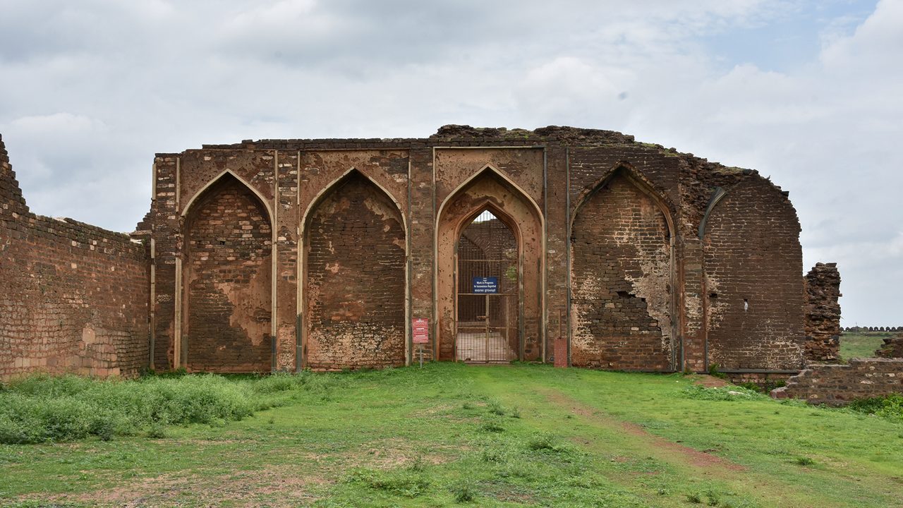 takht-mahal-bidar-karnataka-3-attr-hero