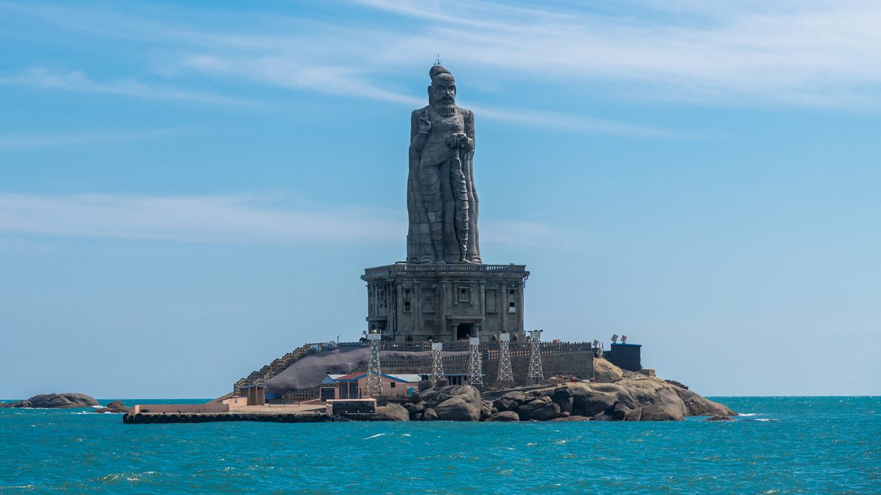 thiruvalluvar-statue-kanyakumari-tamil-nadu-hero