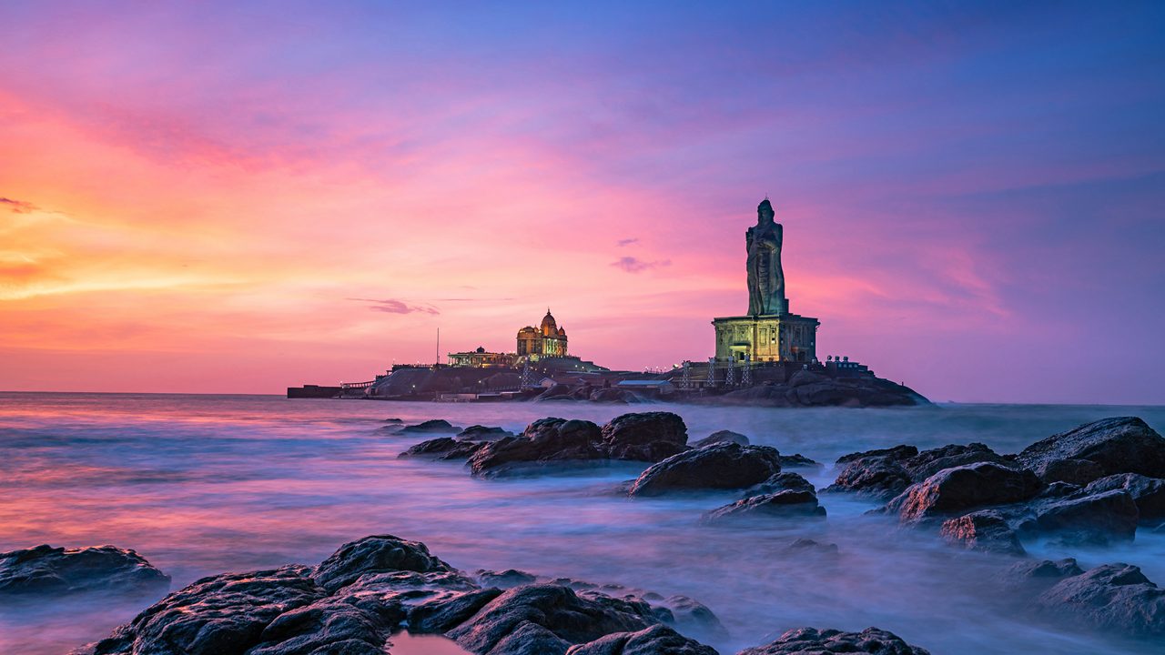 Kanyakumari - Vivekananda Rock Memorial & Thiruvalluvar Statue photographs while sunrise. Aerial Photos of Vivekananda Rock & Thiruvalluvar Statue, Kanyakumari