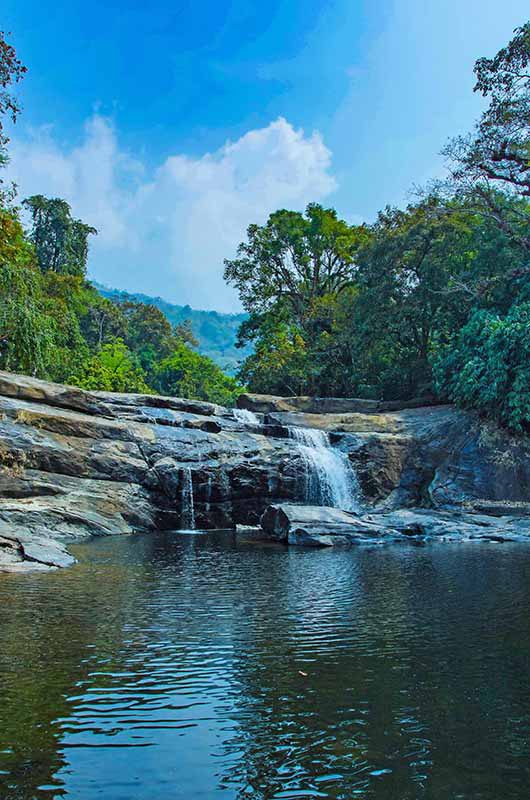 thommankuthu-waterfall-munnar-kerala-1-attr-nearby