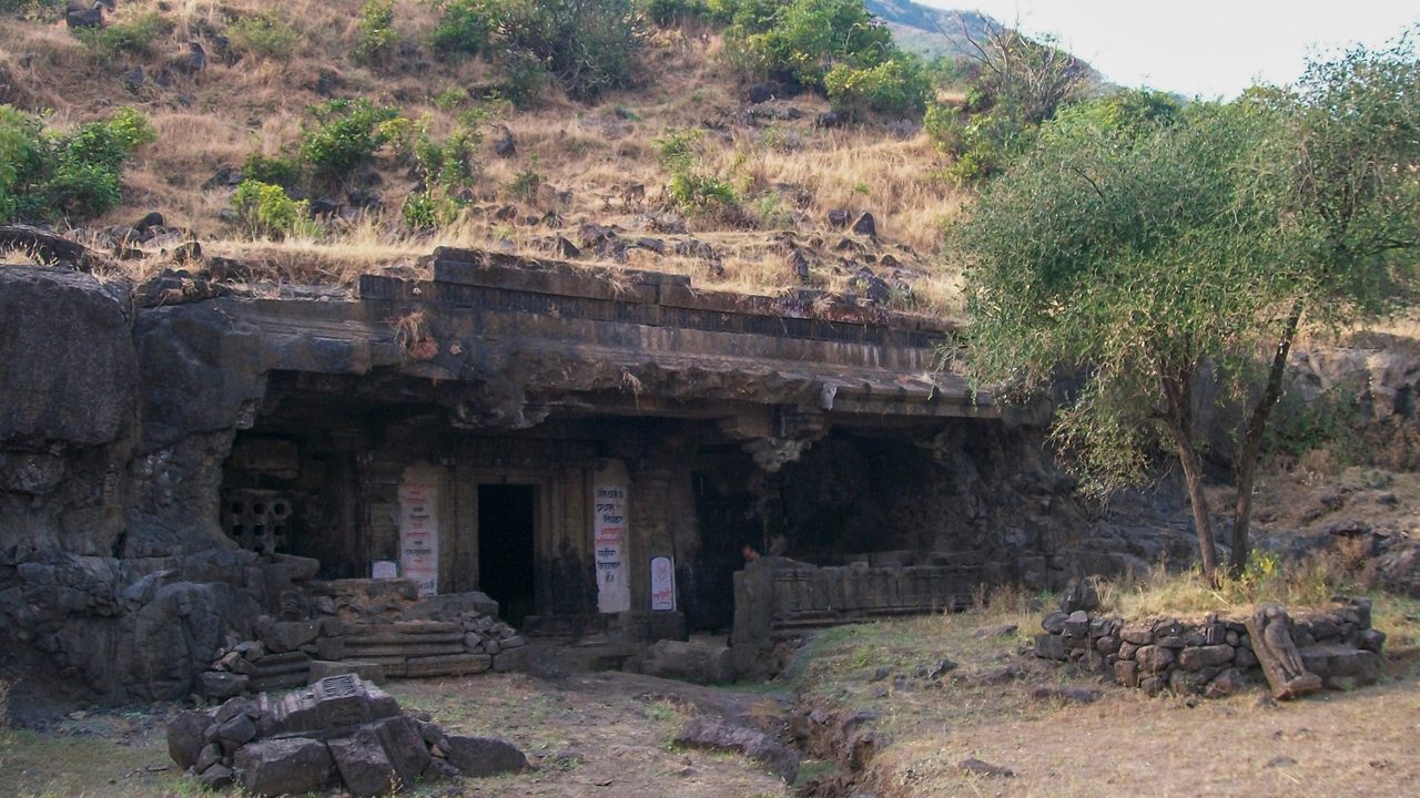 tringalwadi-fort-nashik-maharashtra-1-attr-hero