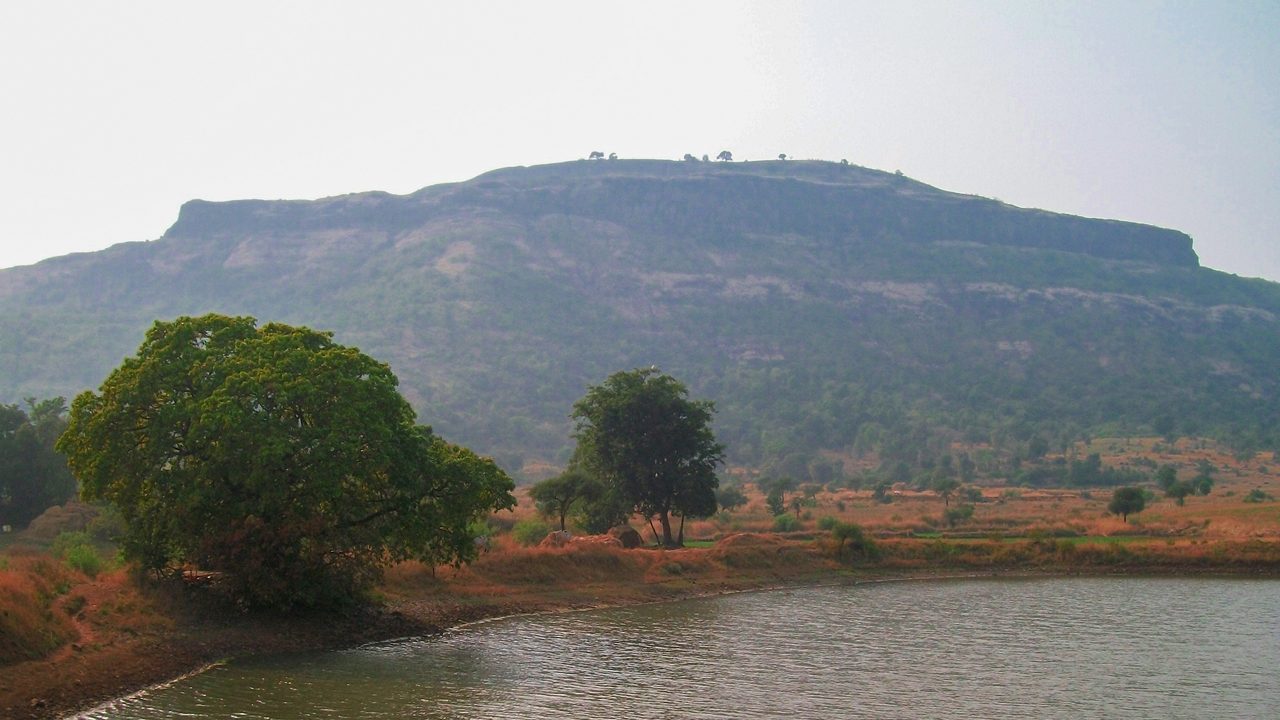 tringalwadi-fort-nashik-maharashtra-2-attr-hero