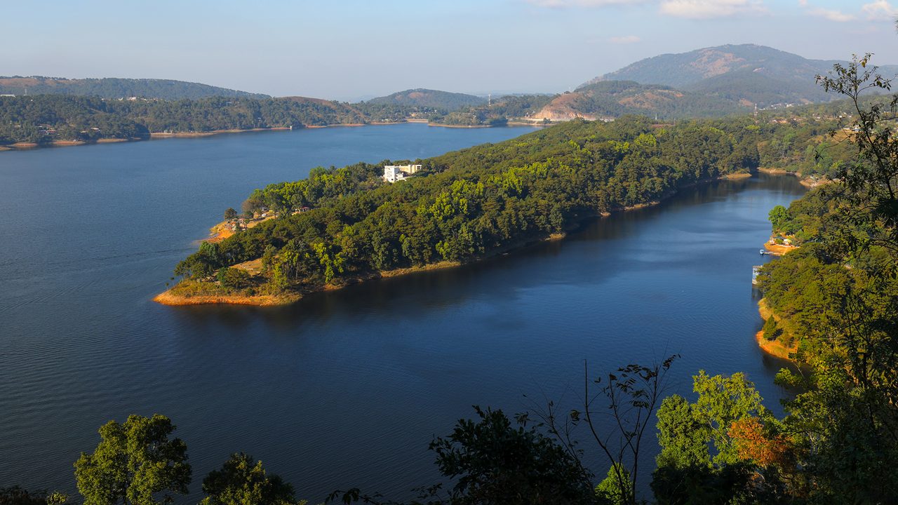 umiam-lake-shillong-meghalaya-tri-hero