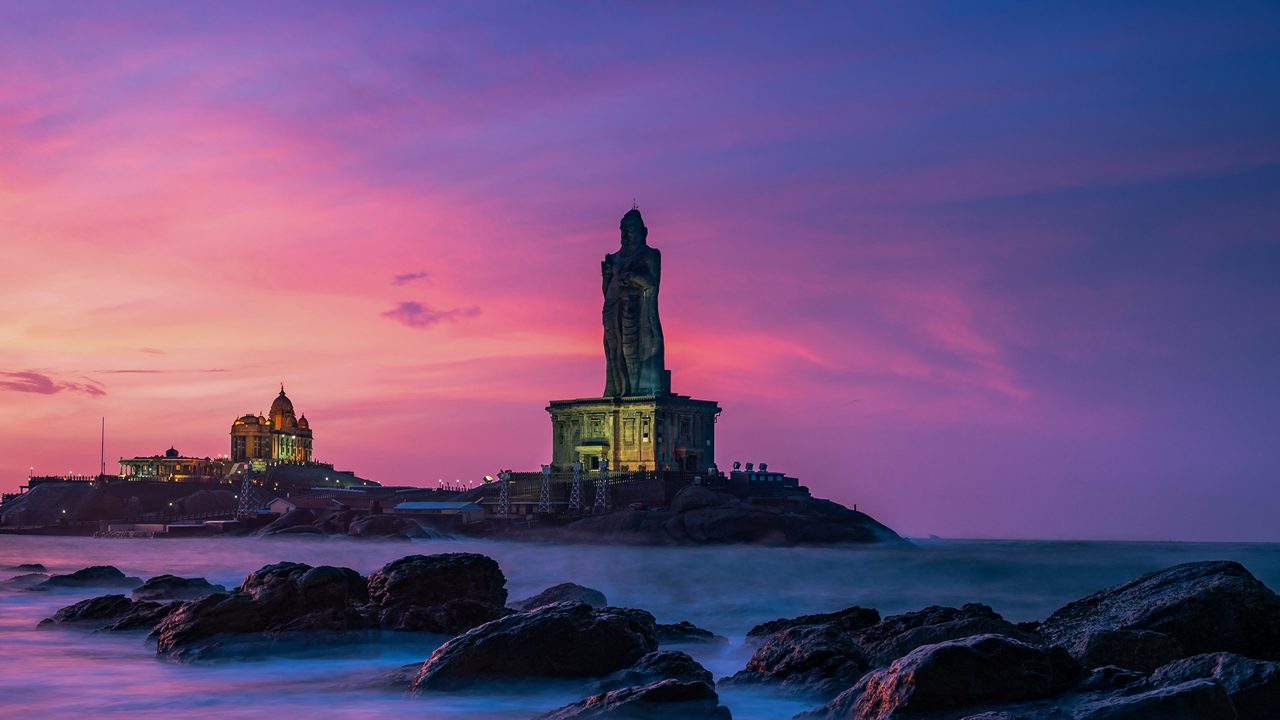 Kanyakumari - Vivekananda Rock Memorial & Thiruvalluvar Statue photographs while sunrise. Aerial Photos of Vivekananda Rock & Thiruvalluvar Statue, Kanyakumari