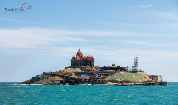 Kanyakumari - Vivekananda Rock Memorial & Thiruvalluvar Statue photographs while sunrise. Aerial Photos of Vivekananda Rock & Thiruvalluvar Statue, Kanyakumari