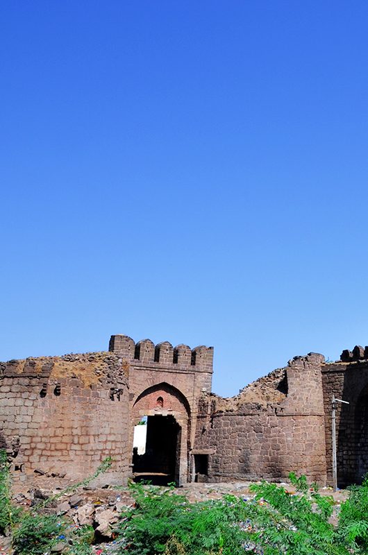 bijapur-fort-bijapur-karnataka-1-attr-nearby