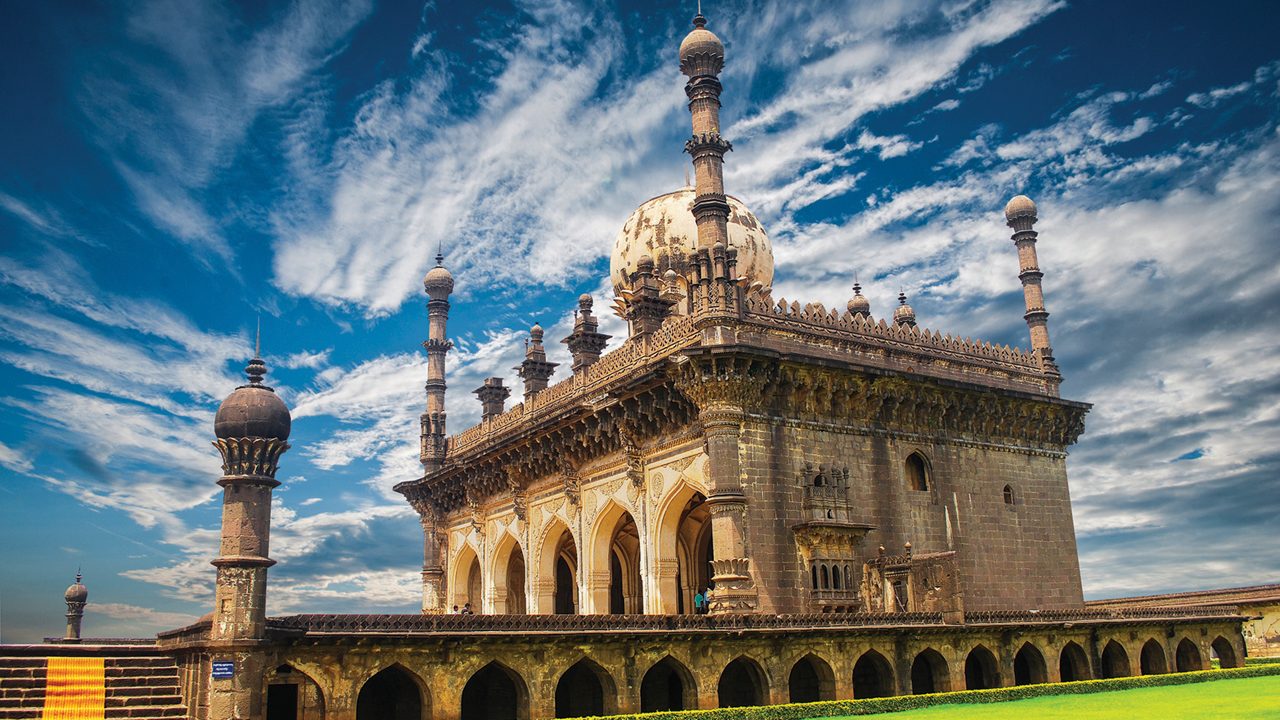 Vijayapura Ibrahim Rauza- The Architectural Jewel | Incredible India