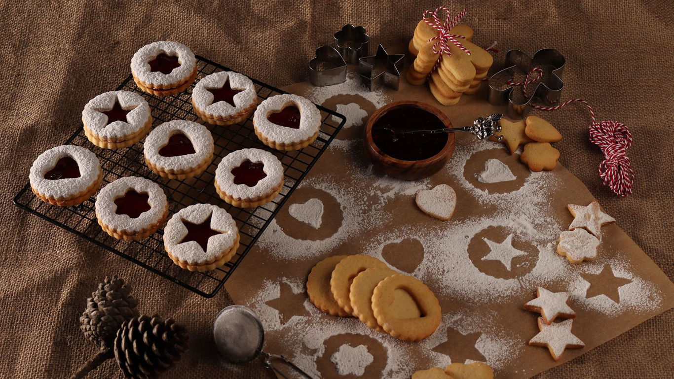Linzer Cookies