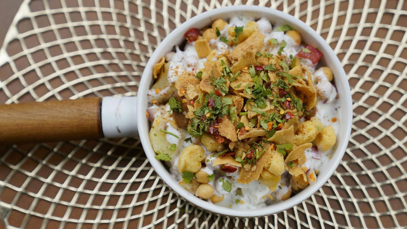 Bowl of savory Indian chaat snack