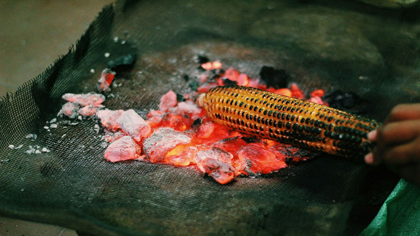 Delhi Winter Food: Corn on the cob