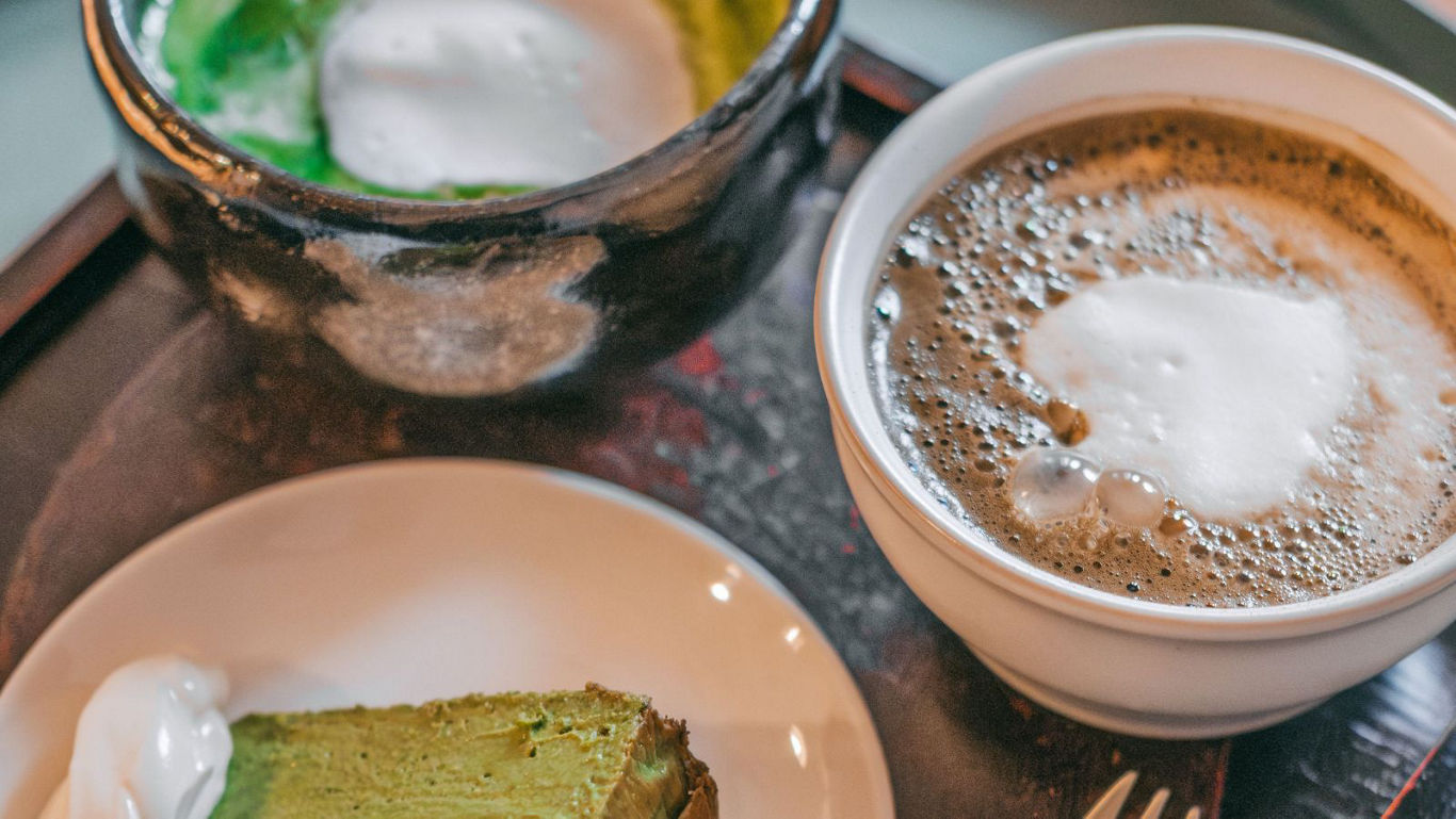 Matcha cake with coffee and tea