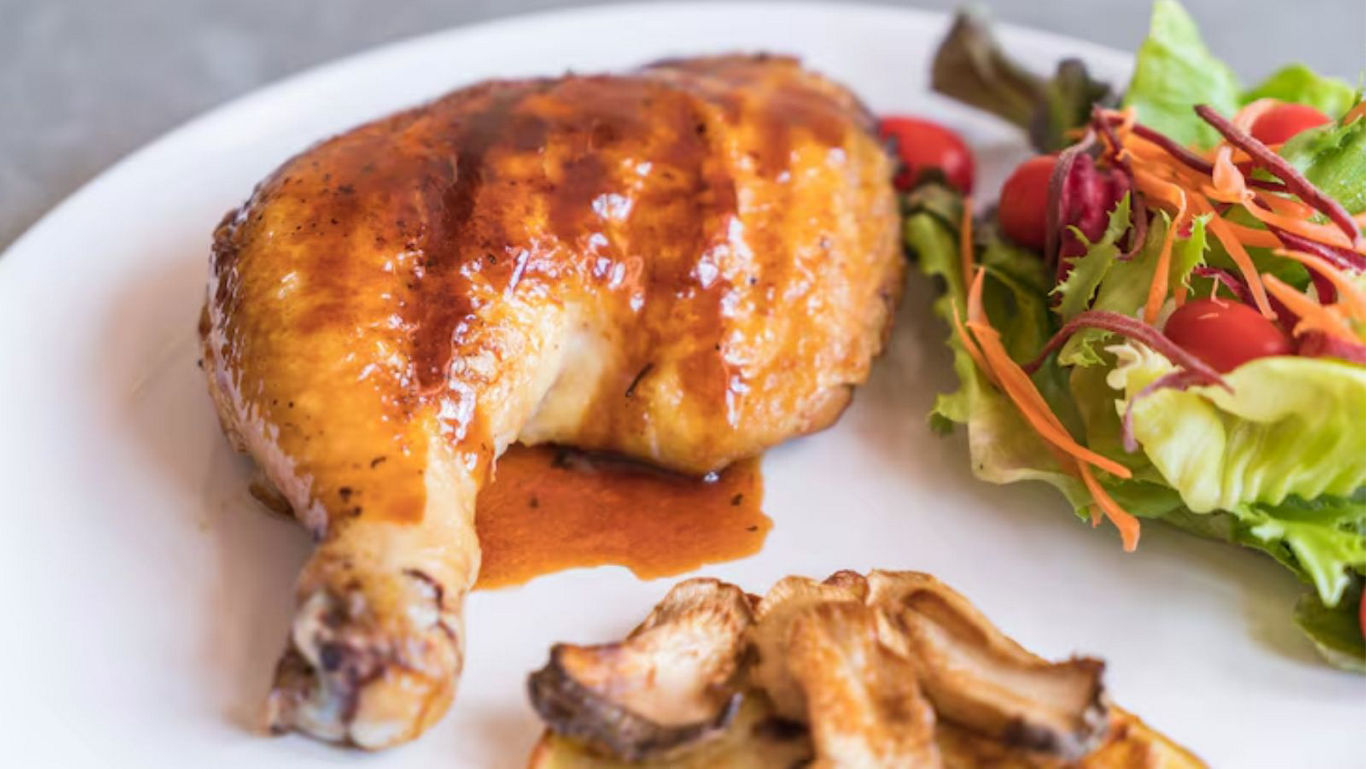 Grilled chicken with salad and mushrooms