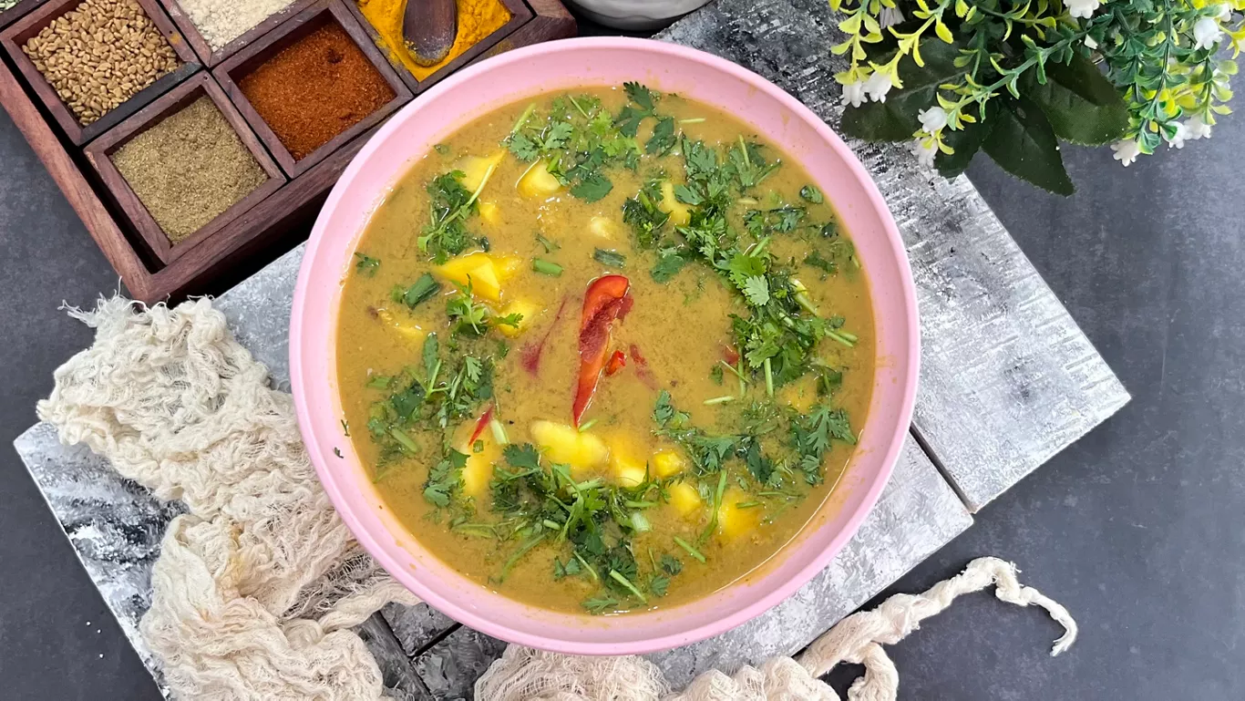Creamy Mango Coconut Curry Soup Recipe at Home | Foodies Only