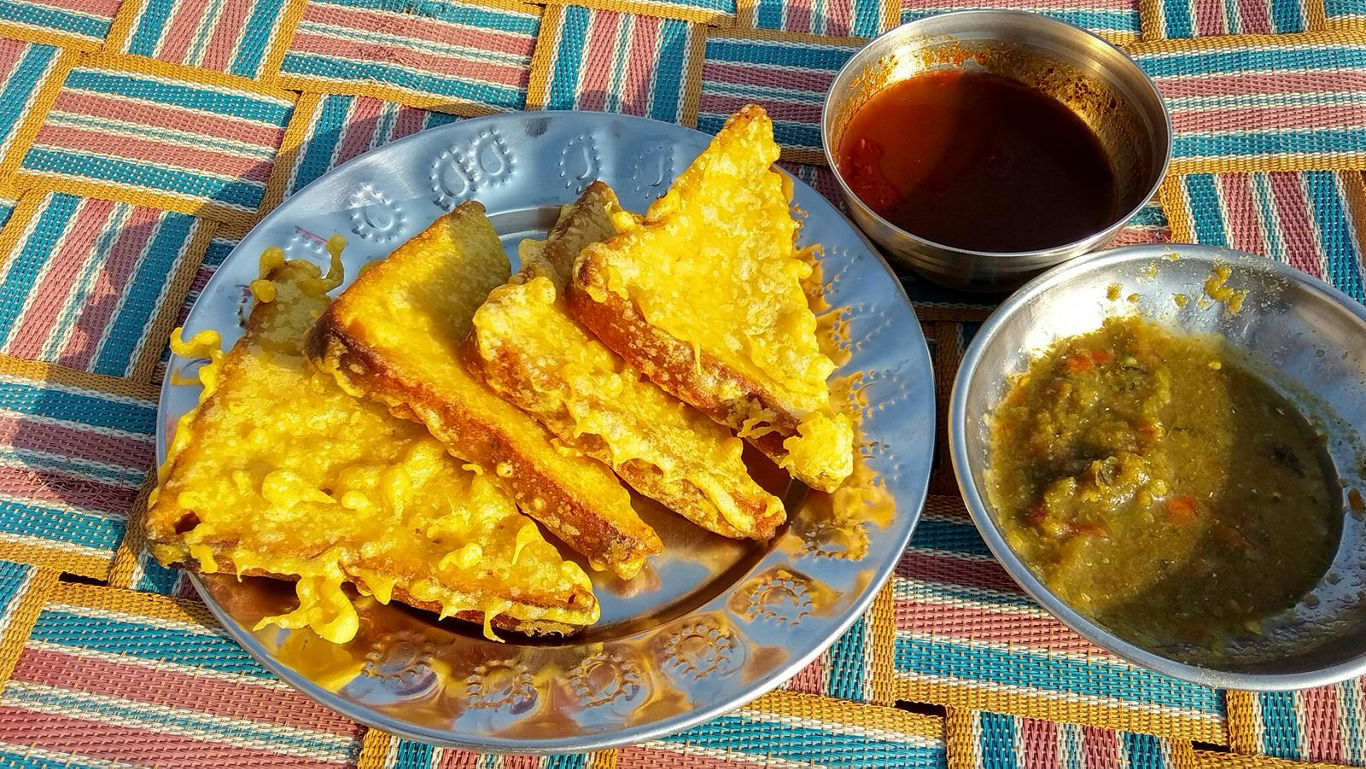 Stuffed Bread Pakora