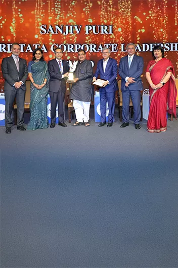 ITC Chairman honoured with the prestigious AIMA-JRD Tata Corporate Leadership Award