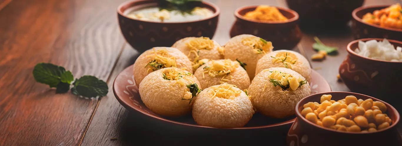 kolkatas-spicy-and-lip-smacking-street-food.jpg