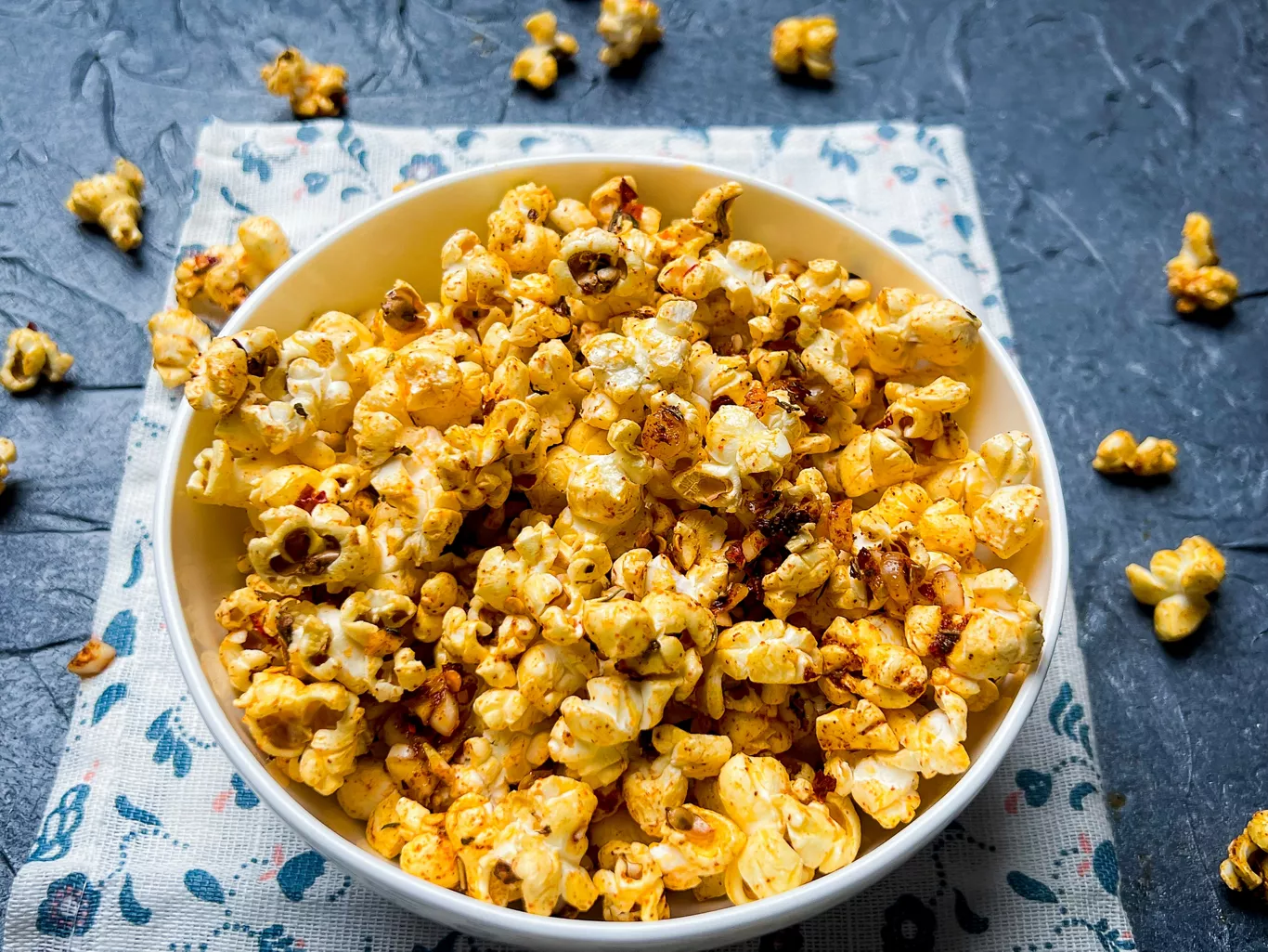 How to Make Delicious Savoury Hemp Popcorn at Home | FoodiesOnly