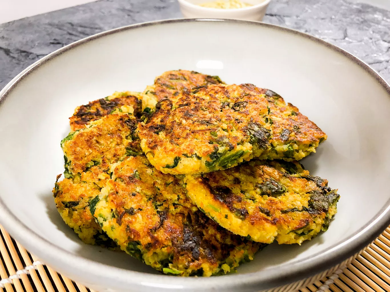 Nutritious Spinach Carrot Millet Cakes: Homemade Recipe | FoodiesOnly