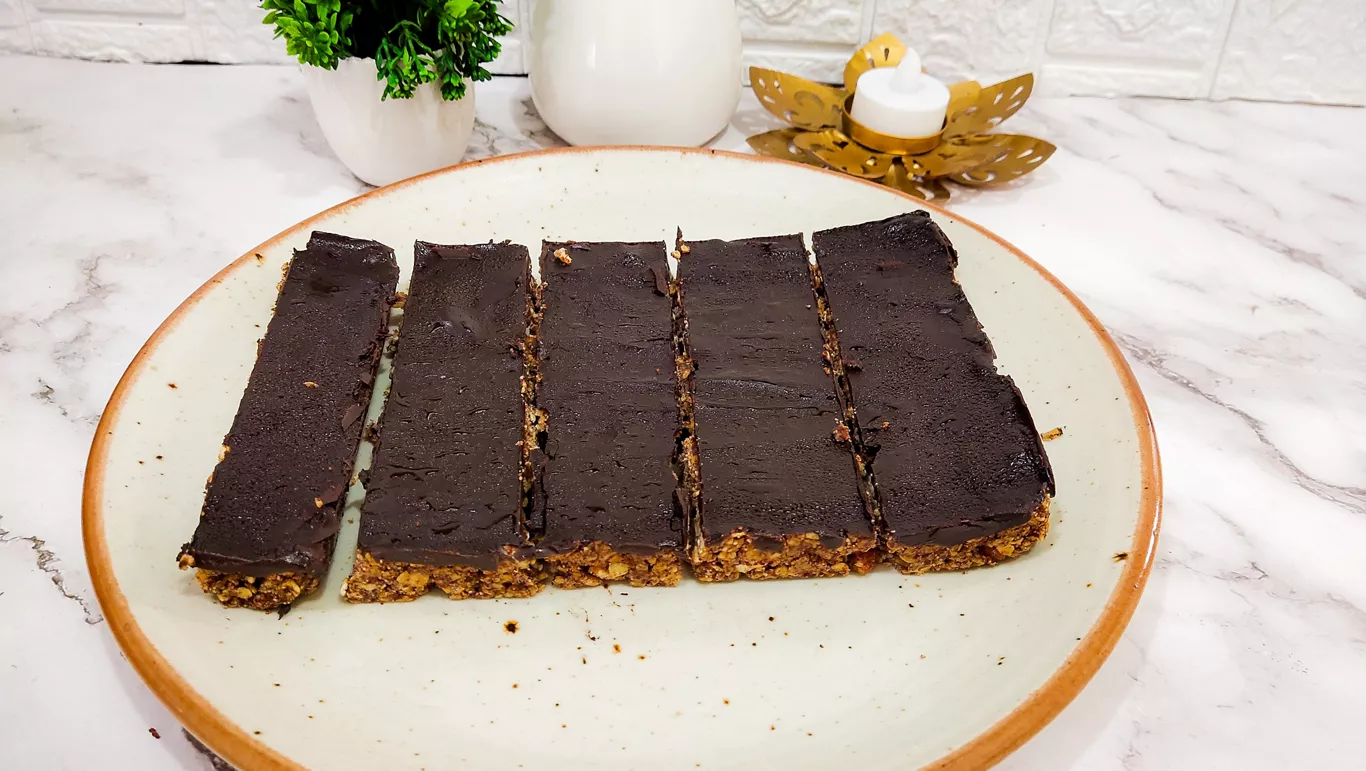 Millet Chocolate Energy Bar Recipes and Ingredients | FoodiesOnly