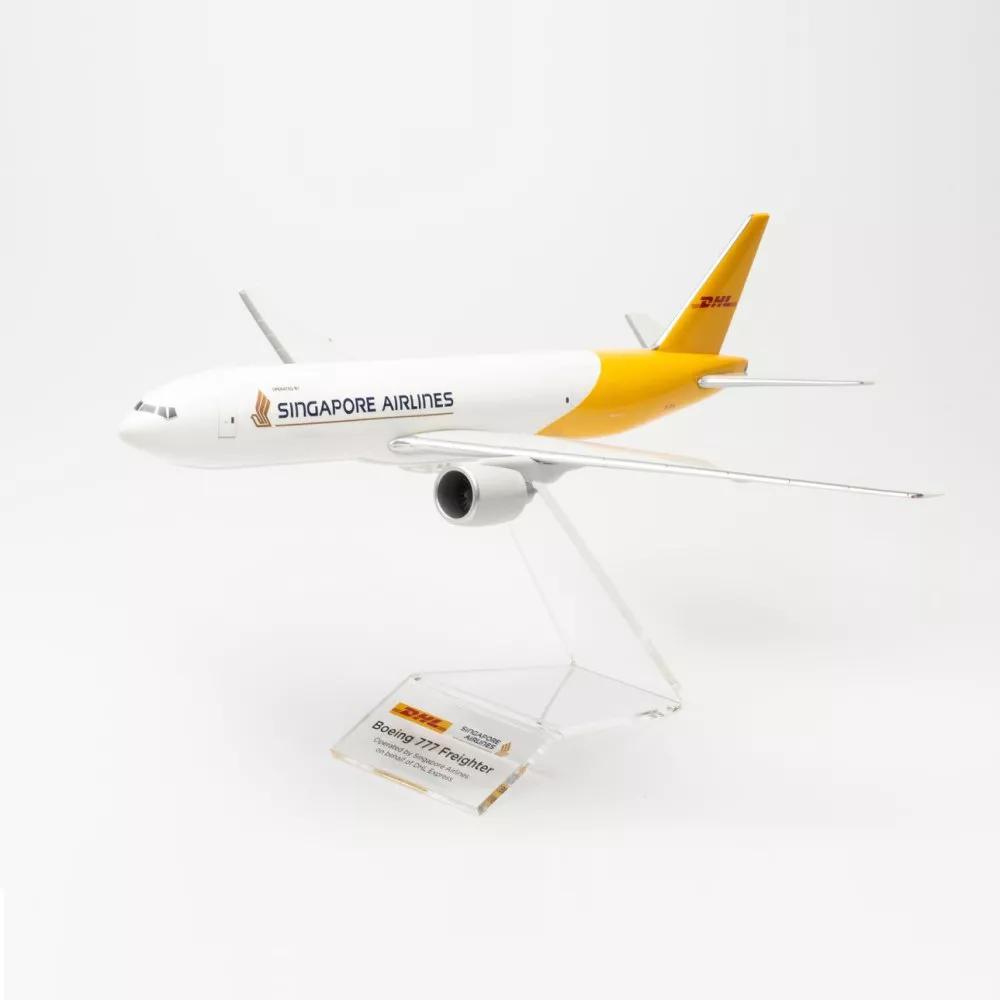 BOEING 777 FREIGHTER AIRCRAFT MODEL SCALE 1:200 BY DHL x SINGAPORE