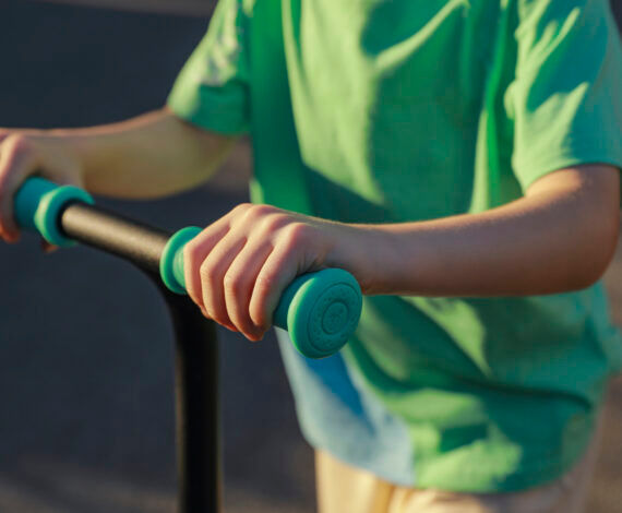 Thermo Plastic Rubber (TPR) Comfortable Handle Grips