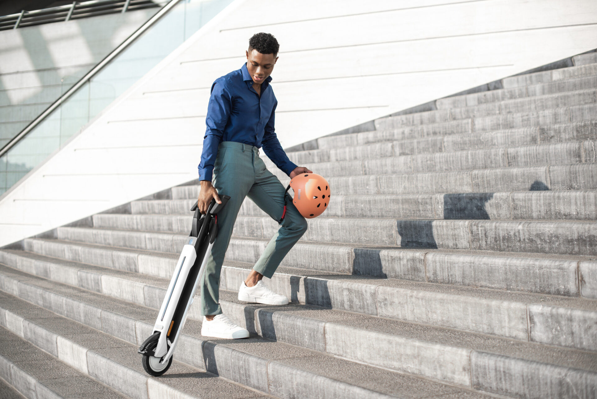 Механизъм за сгъване за секунда с прибиращи се дръжки