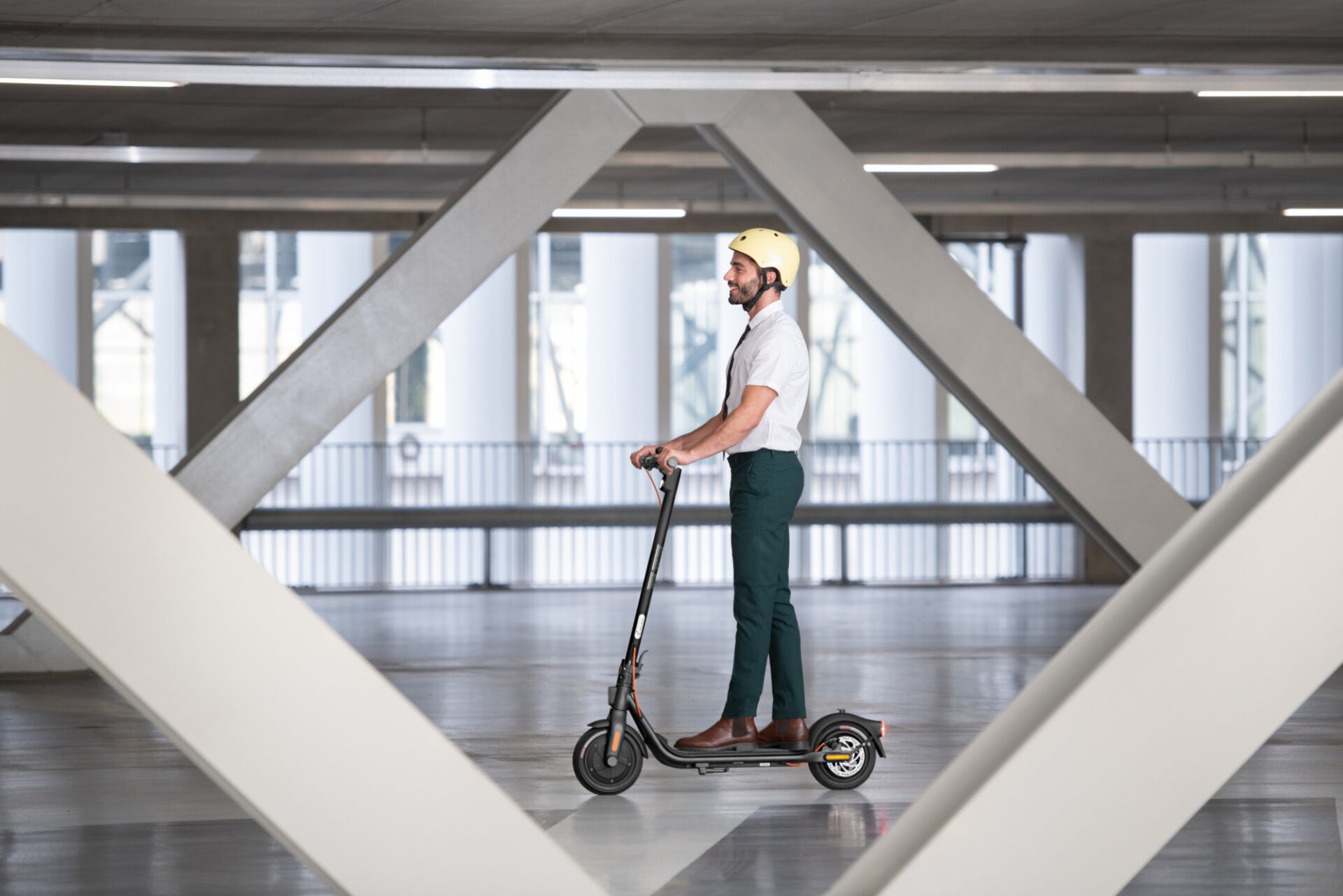 Leistungsstarker 300-W-Motor, bringt dich hin, wo immer du willst!