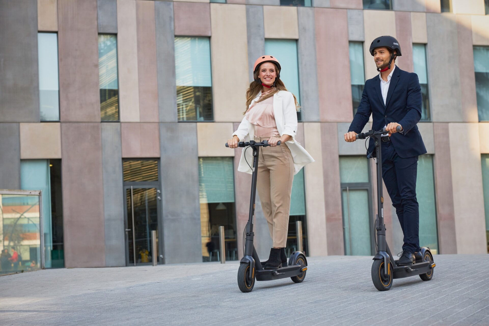 [hero] Nova generacija: Ninebot KickScooter MAX G30E II Powered by Segway