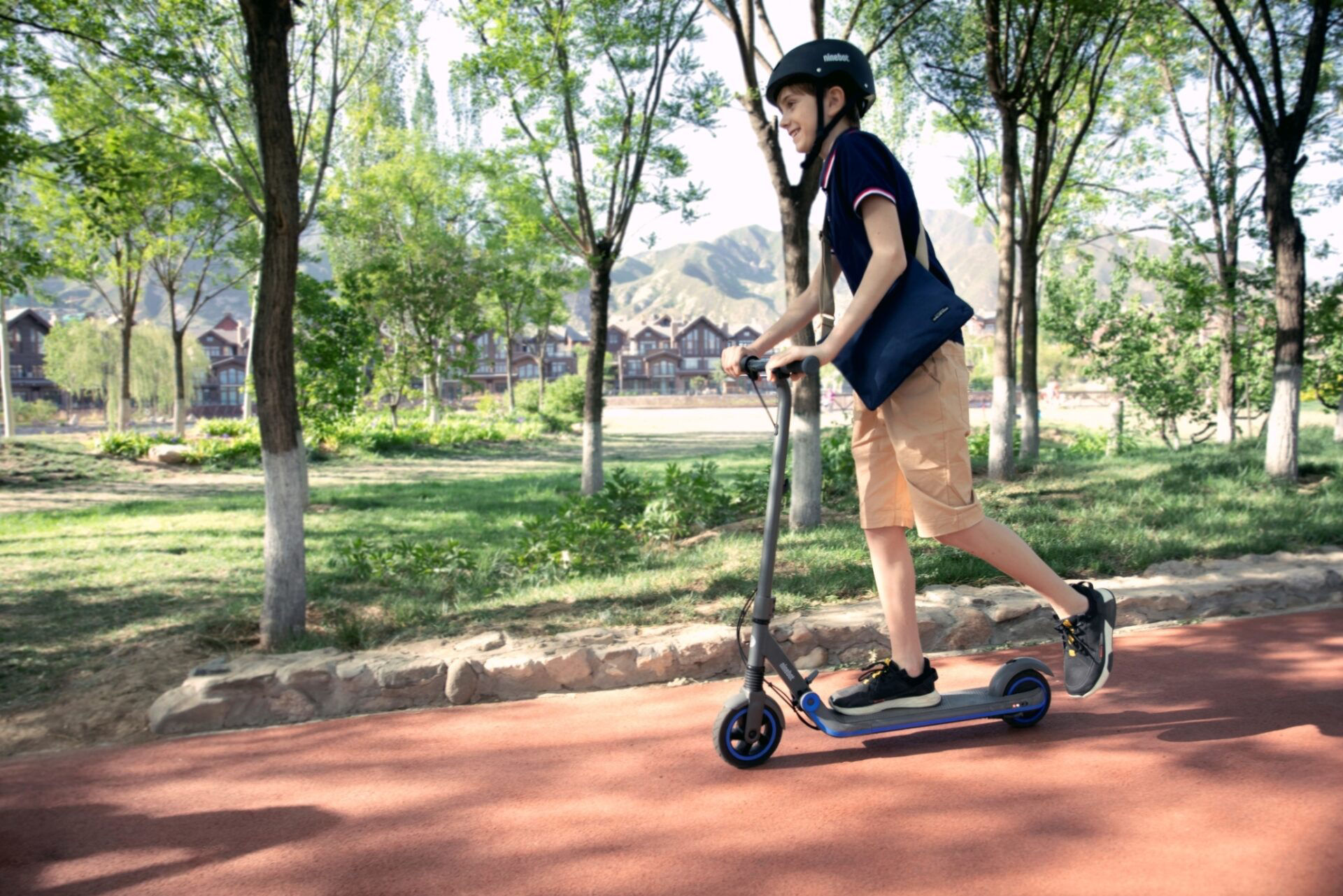Teste die 3 Möglichkeiten, deinen Roller zu fahren!
