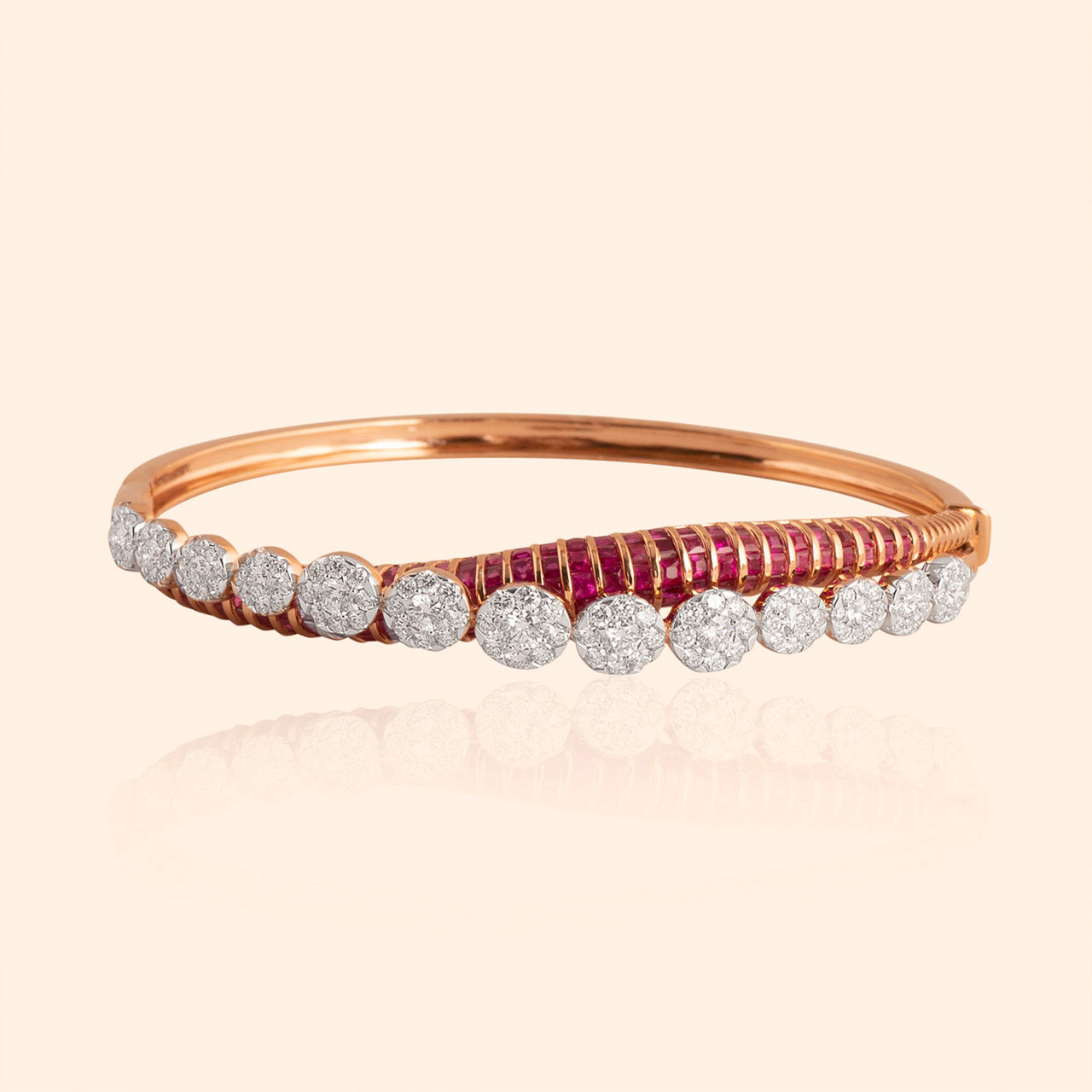 Arka Diamond Bangle