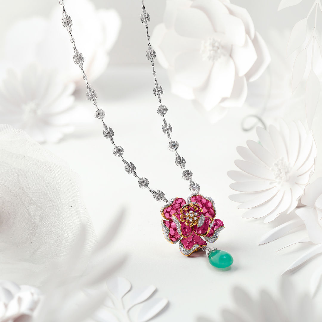 Cupid’s Rose Studded Necklace 