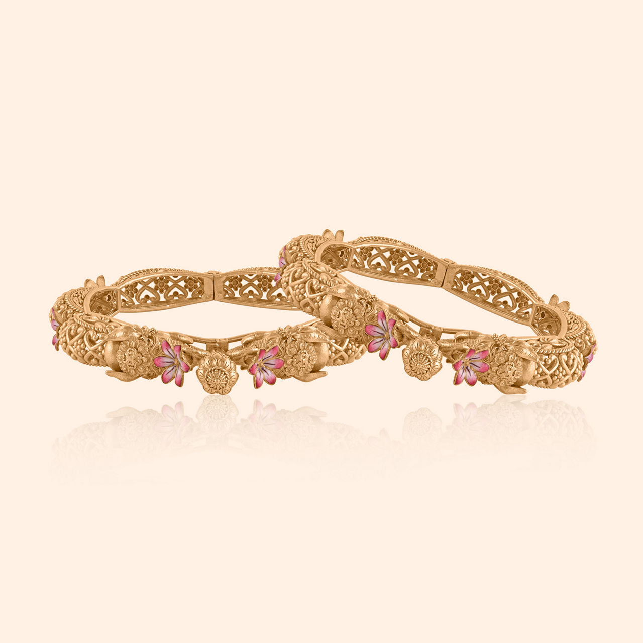 Pradyutika Gajavalli Gold Bangle