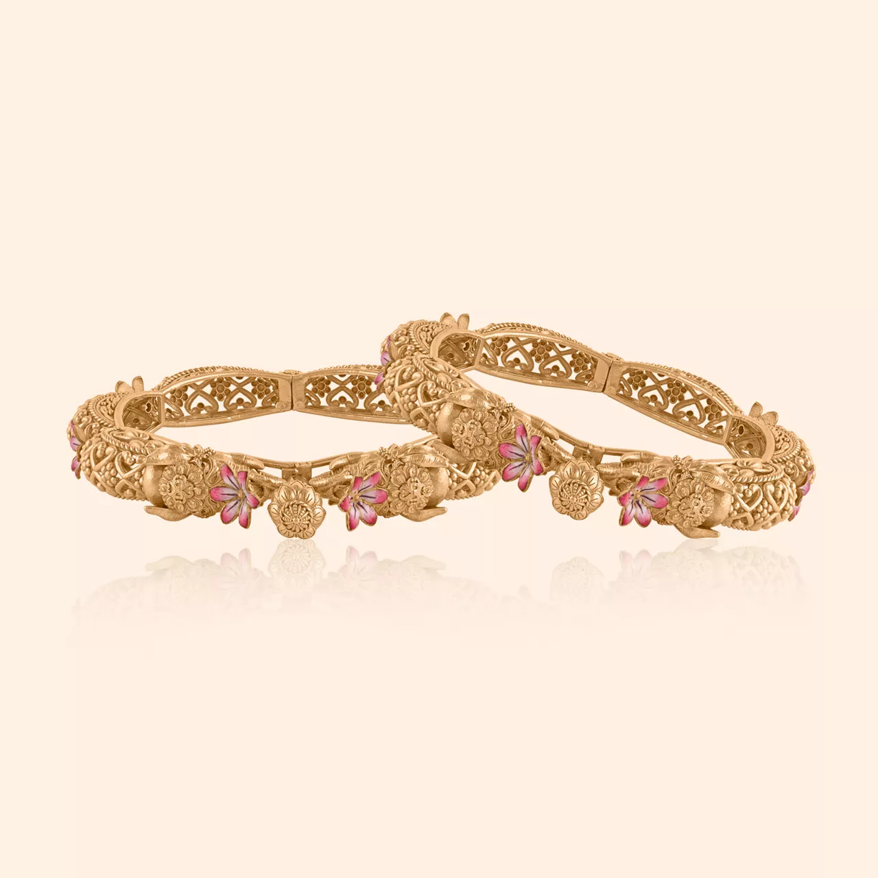 Pradyutika Gajavalli Gold Bangle