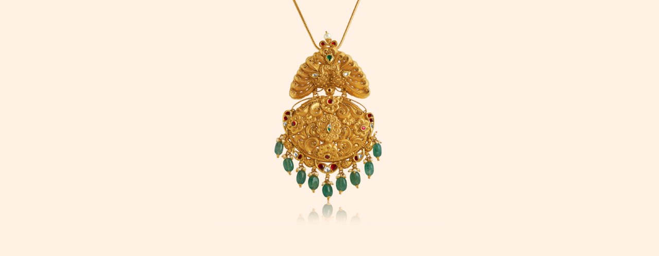 Gold pendant