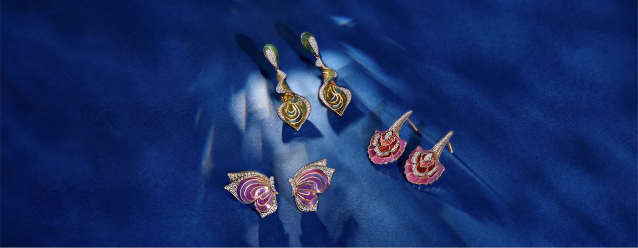 Engagement jewellery with a beautiful polki necklace set