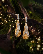 Green diamond gold necklace