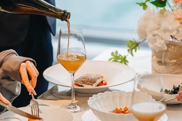 【The Food Story】於生日月份專享⼋折優惠及豁免切餅費（⼀件）& 開瓶費（⼀⽀）