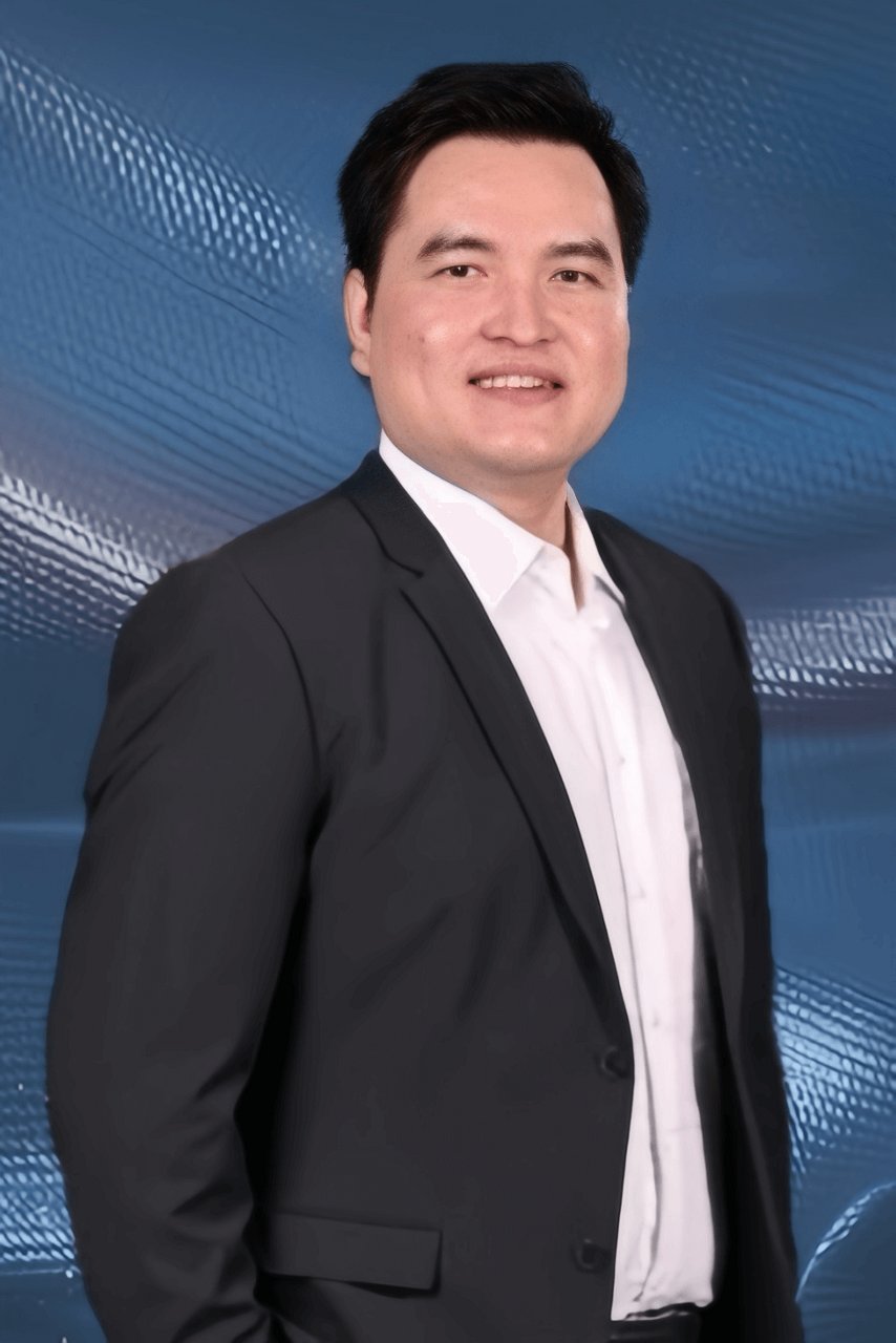 อภิสิทธิ์ สืบไวย