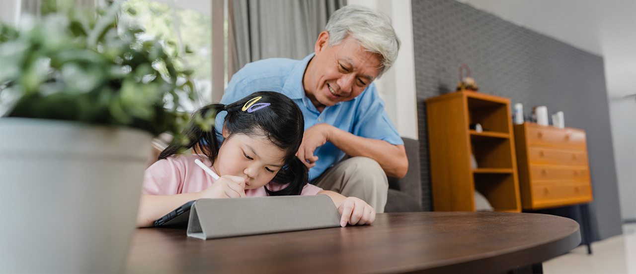 Wujudkan Masa Depan Cemerlang: Lindungi Dana Pendidikan Anak dan Dana Pensiun dengan Asuransi