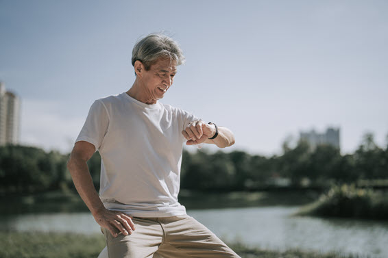 「銀髮經濟」新世代：長命百歲，如何「保」得住？