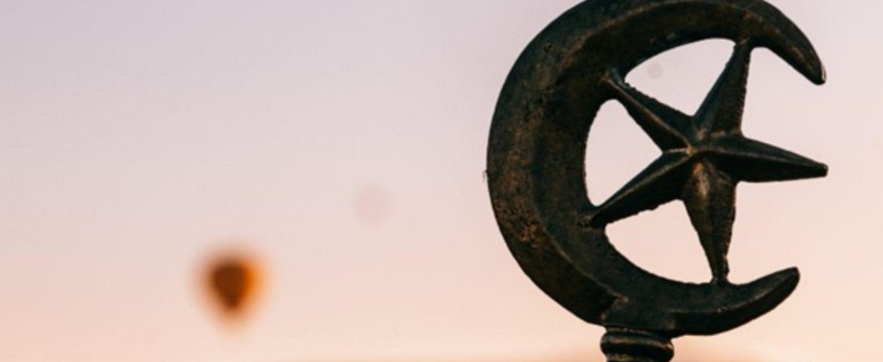 Keistimewaan Bulan Ramadan dan Apa Hubungannya dalam Ekonomi Syariah?