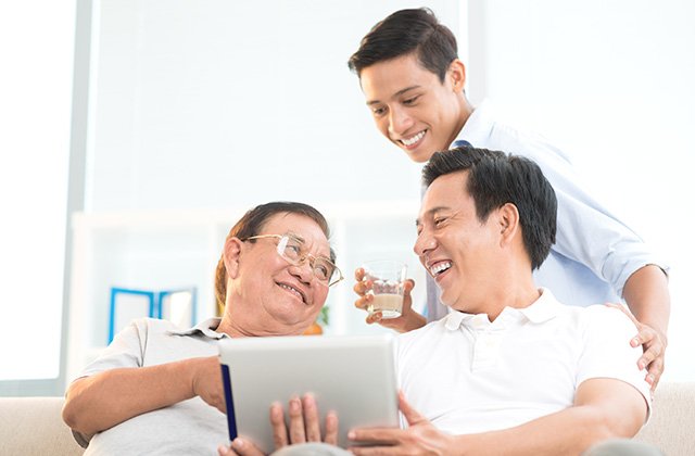 should-you-give-your-parents-your-first-paycheck-2