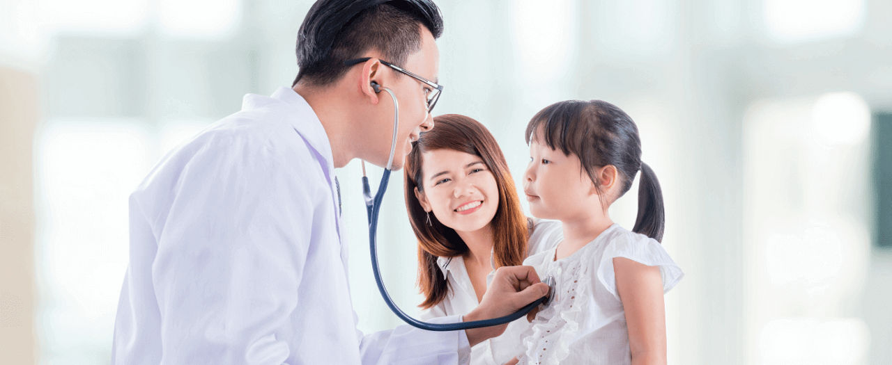 5 hành động đơn giản bảo vệ sức khỏe cho con